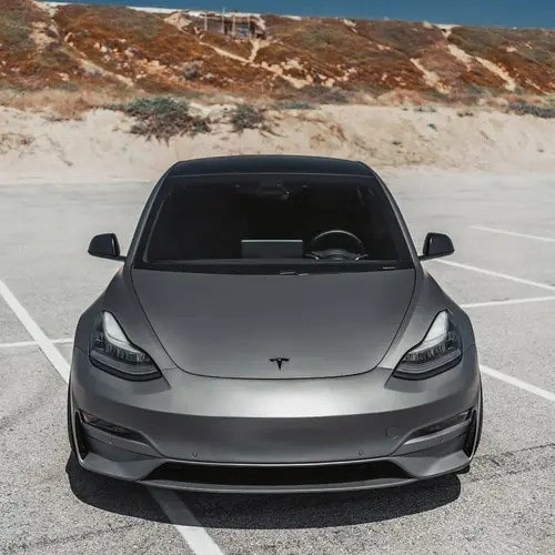 Senzatii electrizante: incearca un Tesla Model  3 Performance 513 CP